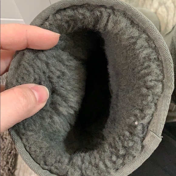 Ugg boots grey size 6 - Picture 6 of 6